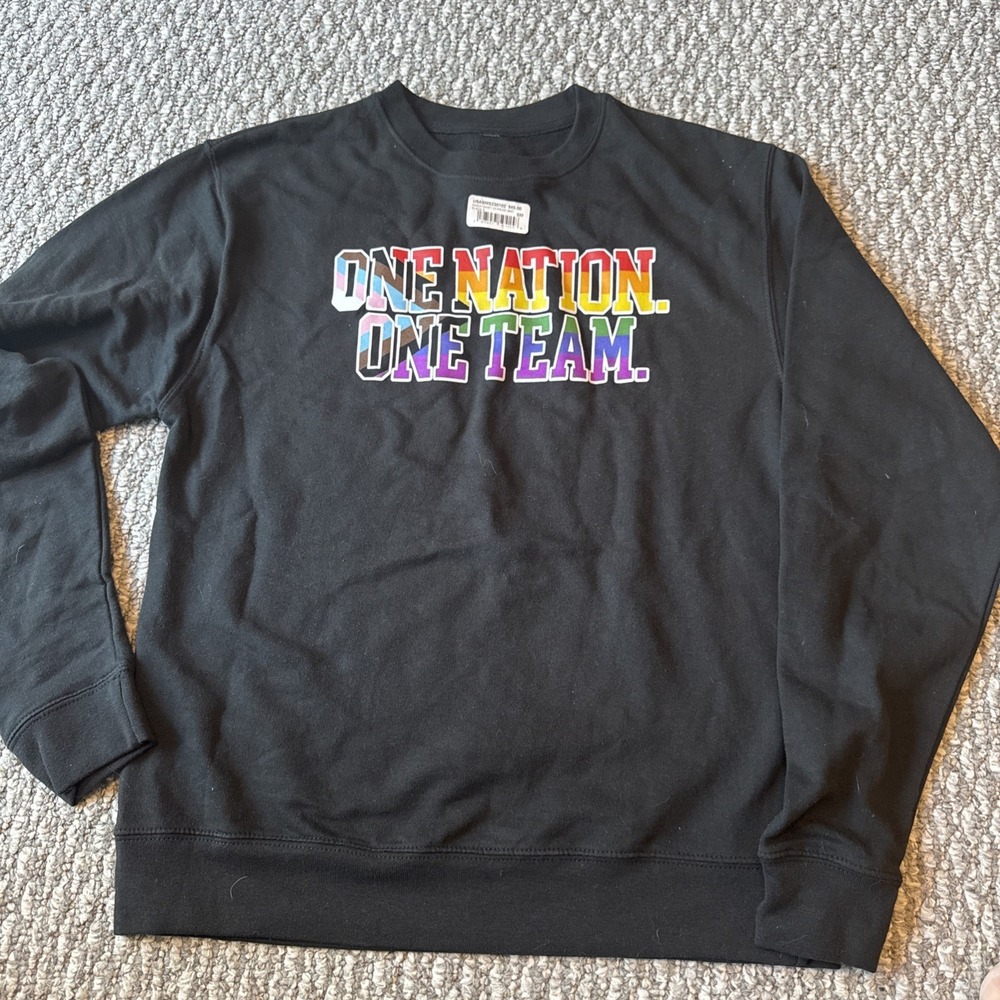 USA Soccer Sweatshirt Mens Small Black One Nation One Team Pride Crewneck USMNT